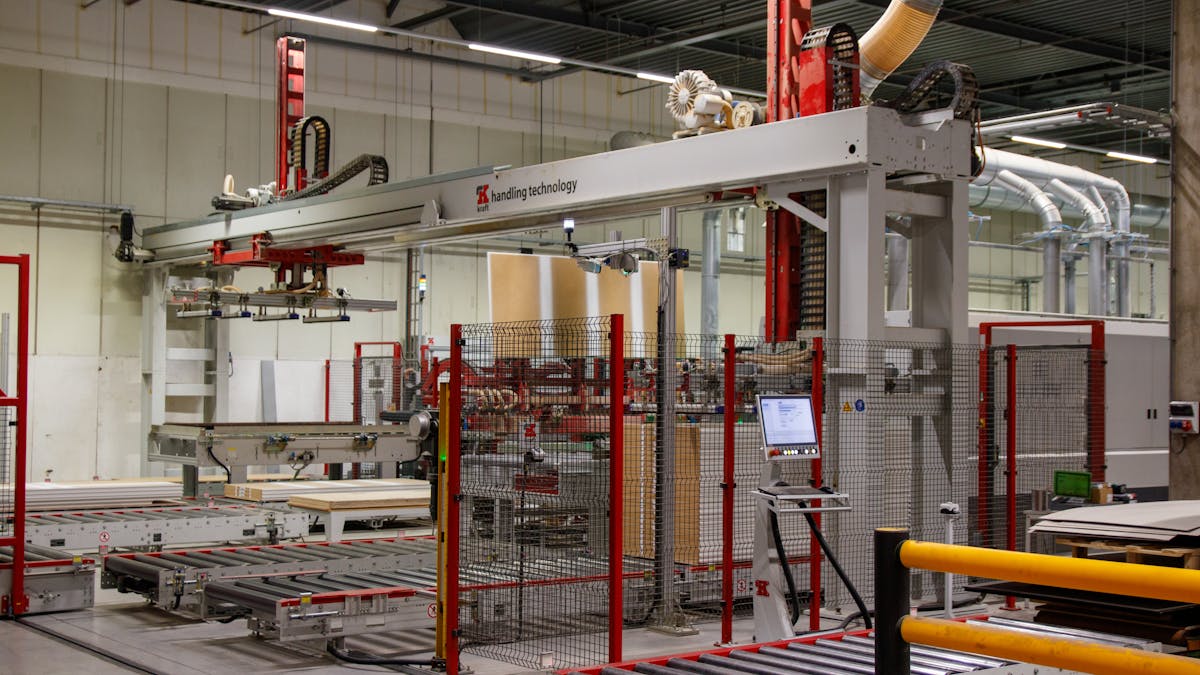 Automated industrial manufacturing line